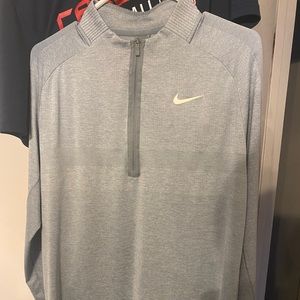 Men’s Nike Golf Aeroswift Pullover